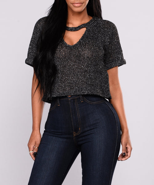 Short Sleeve V Neck Cut Out Sweater Top in Black