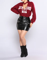 New York City Graphic V Neck Long Sleeve Top in Burgundy