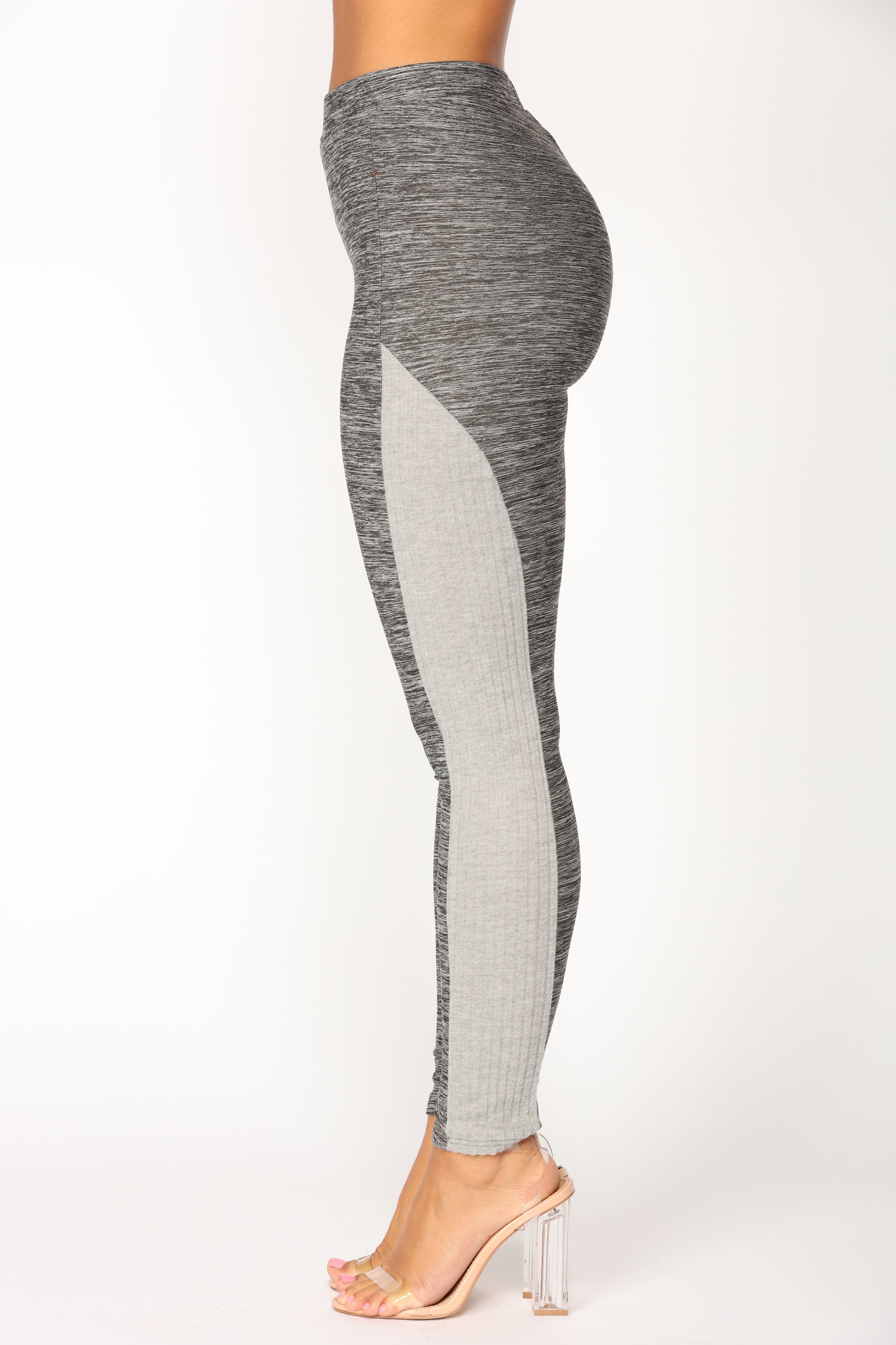 Long Sleeve Crop Top and Leggings Set in Gray